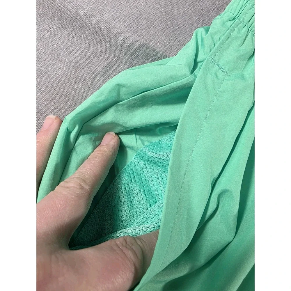 NWT Under Armour UA Loose Fit Woven Volley Shorts Full Mesh Lined Neon Green 2XL